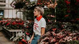 Optar por peinados sencillos, rápidos y que no abusen de instrumentos de calor, es la solución perfecta para mantener una melena bonita, brillante y saludable