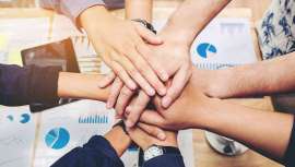 Con la premisa clara del apoyo e impulso del profesional de la peluquería y su negocio, Euronor ofrece grandes ventajas a sus socios. Si quieres saber más y unirte a la cooperativa podrás hacerlo en BC Galicia