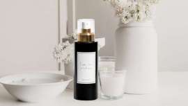 I am the perfume es una respuesta orgánica a una demanda ancestral, la de querer acompañar nuestros sentimientos con un aroma que nos imbuya de aquello que consideramos bello; la elegancia de la naturaleza y la confianza en los que nos cuidan