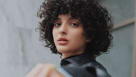 Para usar en el salón y también como mantenimiento del cabello rizado en casa. Tratamiento, fijación, styling... Un amplio mercado de excelentes resultados y de múltiples posibilidades.