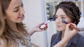 Para que aprendas de primera mano tanto la teoría como la práctica de la profesión y empresa de la estética y la peluquería, con los profesionales que han demostrado su valía, éxito e innovación. Agenda Formación Beauty Contact (BC) Galicia