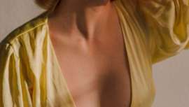 Es el momento de mejorar esa delicada piel que suele envejecer antes por la aparición prematura de arrugas. La doctora Gema Pérez Sevilla nos cuenta los tratamientos más innovadores para rejuvenecer el escote