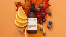 La patentada y altamente estable vitamina C Ester del Dr. Perricone amplía su colección incorporando un exfoliante iluminador potenciado con AHA/ PHA de uso diario y sin aclarado
