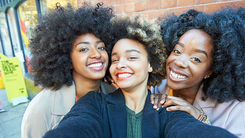 EE UU acabará por ley con la discriminación por poseer un pelo 'afro'