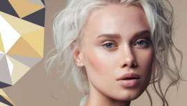Dando saúde e brilho, beleza para o cabelo, e uma mudança sem riscos para a tua cliente
