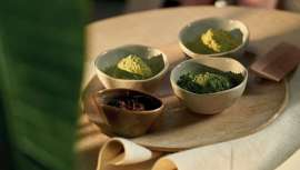 100% natural: ingredientes biológicos, sin conservantes, sin perfumes, sin pigmentos sintéticos añadidos y sin amoníaco