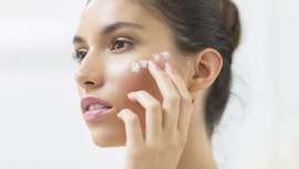 Esperanza Sáenz, responsable de imagen de Nezeni Cosmetics, nos cuenta con qué otros cosméticos podemos combinarlo y cuál es la mejor forma de aplicarlo