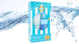 La protección de toda y cualquier melena bajo el sol. El pack se compone de champú con ácido hialurónico Salerm 21 Biphase y una bolsa impermeable para el smartphone