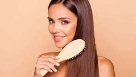 Es muy importante saber elegir la herramienta adecuada acorde a las necesidades de nuestro cabello tanto para su cuidado como para conseguir más brillo 