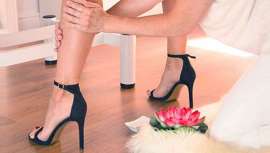 Massage in Heels es el innovador masaje vertical tonificante que se realiza con los tacones puestos que presenta AC Dermastudio, especialistas en el diagnóstico