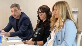 Tres profesionales de bandera se reúnen en Beauty Contact Madrid y desgranan testimonios y vivencias, en un debate de lujo, acerca de la industria de la peluquería: Alfonso Martínez, Raquel Saiz y Mercedes Sastre