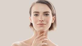 La combinación del masaje Kobido y la tecnología JeetPeel, Deep Cleaning TBC, resulta perfecta para desestresar y oxigenar la piel antes de las vacaciones estivales