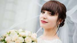 Inmersos en plena temporada de bodas, descubrimos la lista top de peinados y tocados para novias de manos de los expertos. Y por supuesto, no nos olvidamos del novio, que también requiere atención y cuidados