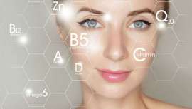 La farmacéutica Belén Acero, titular de Farmacia Avenida América nos explica por qué algunos activos son especialmente sensibles durante el tiempo de verano y podrían degradarse, si no tienes en cuenta algunos aspectos