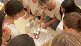 Just Original se desarrolla en España, Italia y Bulgaria. En su primera convocatoria en nuestro país han estado presentes la Asociación Nacional de Perfumería y Cosmética (Stanpa), la Asociación Española de Normalización (UNE) y GSD Educación