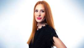 Experta maquilladora y peluquera, especialista en novias, Patrizia es más que un nombre conocido del sector. Embajadora ghd, su esfuerzo, dedicación y saber hacer le han convertido en una educadora imprescindible y una profesional de primera 