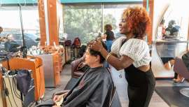 Booksy, proveedor de tecnología de reservas y negocios para la industria de la belleza, anuncia el nombramiento del estilista, influencer y educador internacional, Philip Wolf como su nuevo embajador  