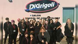 Formación global en peluquería, que ahora extiende su oferta a estética y uñas en un programa global y nuevas instalaciones 