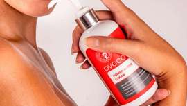 El ritual de cuidado corporal para reducir y remodelar la silueta se basa en la acción combinada de un dúo de cremas infalible: Power + Boosting, con resultados visibles desde la primera aplicación