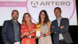 La larga trayectoria, su excelencia en la gestión y la gran proyección dentro del sector, le han valido a Artero este galardón en la VIII edición de los Premios Salón Look 