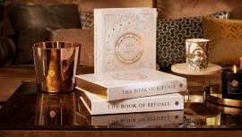 The Book of Rituals: The Art of Soulful Living, busca conseguir el bienestar personal unificando cuerpo, mente y alma