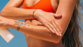 Inmaculada Canterla, farmacéutica especialista en Dermocosmética y Antiaging, miembro de SEMAL, SEMCC y SEQC nos explica de primera mano todo lo que es necesario saber a la hora de comprar y aplicar un filtro solar, para que actúe de forma correcta