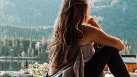 Sabemos cómo multiplicar los efectos de tu mascarilla capilar este verano y que se convierta en tu superhéroe 