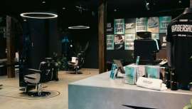 La marca de ropa deportiva Gymshark ha abierto las puertas de una barbería en Shoreditch de Londres para proporcionar un espacio seguro para que los hombres hablen sobre salud mental