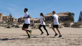 Barceló Punta Umbría Mar ofrece a sus huéspedes un exclusivo entrenamiento para practicar running con un recorrido guiado en la playa: Sunning Sessions