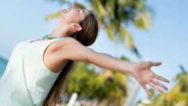 Yvette Pons, terapeuta con más de 30 años en el sector de la estética y la salud, da consejos sobre cómo cuidarse una vez acabado el verano