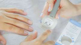 Esta base de Cosméticos Foráneos aporta nutrición e hidratación mejorando la estructura y espesor de las uñas
