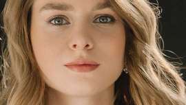 Con las pautas, consejos y tratamientos médicos para recuperar la hidratación de la piel y eliminar manchas del Dr. Ángel Martín, director médico de Clínica Menorca, es posible conseguirlo