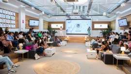 La iniciativa, que acaba de celebrar su primera sesión, tendrá una duración de 8 semanas en las que expertos de L’Oréal e invitados especiales impartirán 8 sesiones formativas en formato híbrido a 50 creadores de contenido
