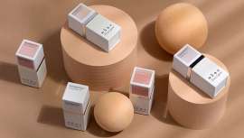 La marca nacida en Italia de la mano de Nina Uspehova en 2017, técnica experta y formadora cualificada en el sector de las uñas. Su pasión y amor por la profesión convierten a Musa en referente, productos y formación que marcan la diferencia