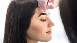 Revisamos por qué el tinte de cejas es lo último de la belleza. Una técnica que arrasa y suma miles de clientas