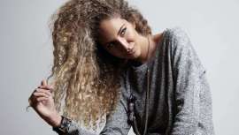 Aunque tener volumen en el cabello es la envidia de muchas, lavarlo y peinarlo para sacarle partido es a veces complicado. Los trucos y consejos de Dalire Cosmetics nos enseñan cómo domarlo con la ayuda extra de los productos adecuados