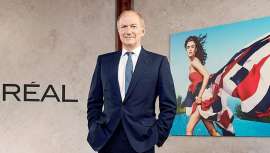 Previamente ya había sido merecedor del premio Coraje contra el odio de la Liga Antidifamación en 2021