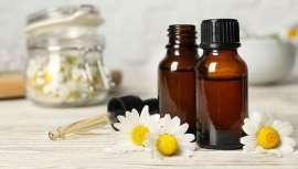 Las esencias florales potencian y amplifican la calidad de cualquier producto y/o tratamiento. Gracias a sus principios activos, proporcionan equilibrio al cuero cabelludo