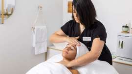 El nuevo centro aúna servicios de medicina estética y de belleza integral en un original espacio equipado con siete cabinas