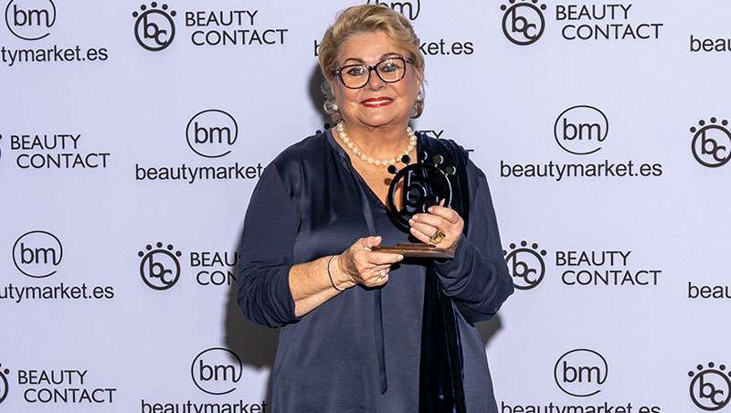Dora S�nchez, fundadora de Lamdors, premio Beauty Contact Awards Empresa Destacada de Est�tica en Catalu�a
