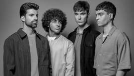 Coolhunter es la nueva colección que nos propone Juanjo Ruzafa. El prestigioso profesional barbero al frente de Ruzaba Barber que sienta cátedra. Se llevan los cortes prácticos, versátiles y con medidas más largas, las barbas cambian o desaparecen 