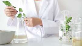 Croda se ha asociado con la compañía canadiense Anomera para lanzar ChromaPur CV2 y ChromaPur CV7, dos nuevos polvos de celulosa esferoidal que ofrecen un reemplazo sostenible y funcional a las microperlas de plástico en cosmética y maquillaje 