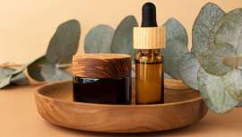 La industria y fabricación de cosmética y perfumes se mueve y lo hace en dirección a la sostenibilidad y la economía circular, respetuosa con el medio ambiente y el planeta, no contaminante y precursora del consumo medido y el reciclaje 