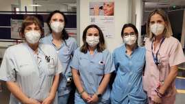 52 hospitales públicos españoles, dos de ellos ubicados en Euskadi, ofrecen este programa a las mujeres con cáncer, ayudándolas a verse y sentirse mejor, para hacer frente a la enfermedad con mayor confianza y autoestima