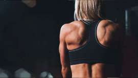 JG Fitness nos explica cómo realizar ejercicios esenciales de hombro para entrenarlos al completo. Si estás empezando y aún no sabes cómo planificar rutinas de hombro, atento y anota ideas