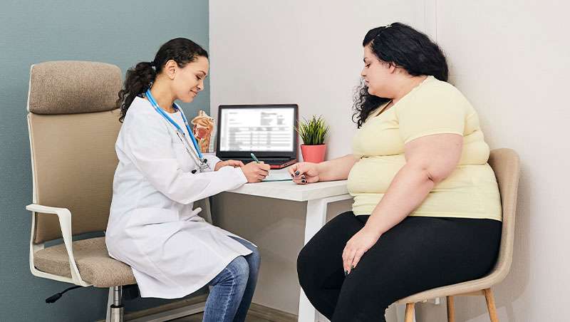 Médicos internistas identifican las personas con más riesgo de obesidad
