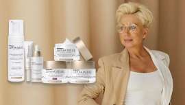 Con su complejo a base de liposomas, ácido hialurónico y vitaminas A y E, reactiva las células de la piel prolongando su longevidad, produce un efecto tensor y mejora la elasticidad. Acciones perfectas para cuidar la piel, también en la menopausia