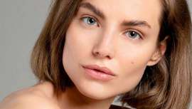 Se trata de un tratamiento antioxidante exclusivo de la unión de dos grandes, Croma Pharma y Dorsia. Combinación de mesoterapia y ácido hialurónico no reticulado inyectable, con el que lucir una piel radiante esta Navidad