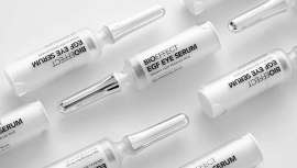 Después de varios meses y rigurosas pruebas realizadas por un elenco de más de cincuenta jueces expertos, este superventas de Bioeffect ha sido elegido como el mejor producto para el contorno de ojos en los Skin Awards de Marie Claire UK 2022