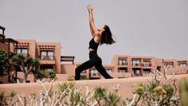 Barceló Tenerife y la especialista en Jivamukti Yoga diseñan una guía personalizada para practicar en cualquier momento del día